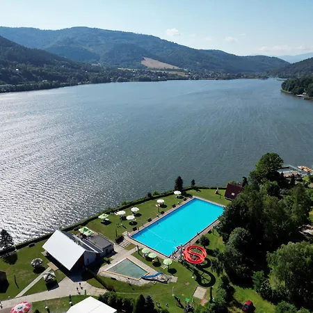 Relaks I Nad Jeziorem База отдыха *