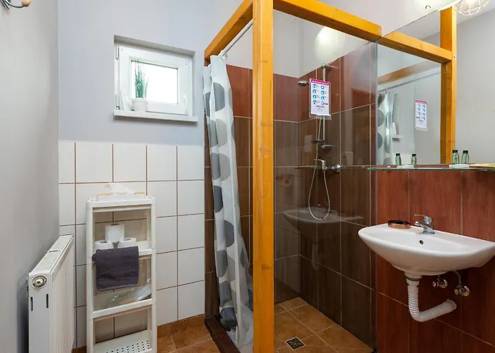 Relaks I Nad Jeziorem פארק נופש *