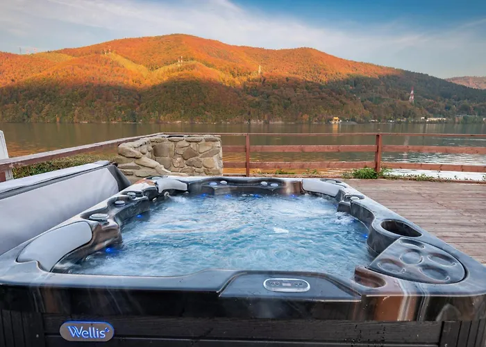 Relaks I Nad Jeziorem פארק נופש *