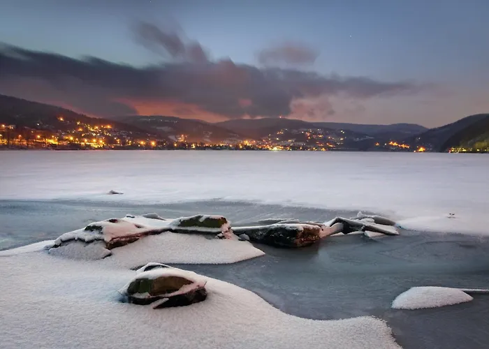 Relaks I Nad Jeziorem פארק נופש